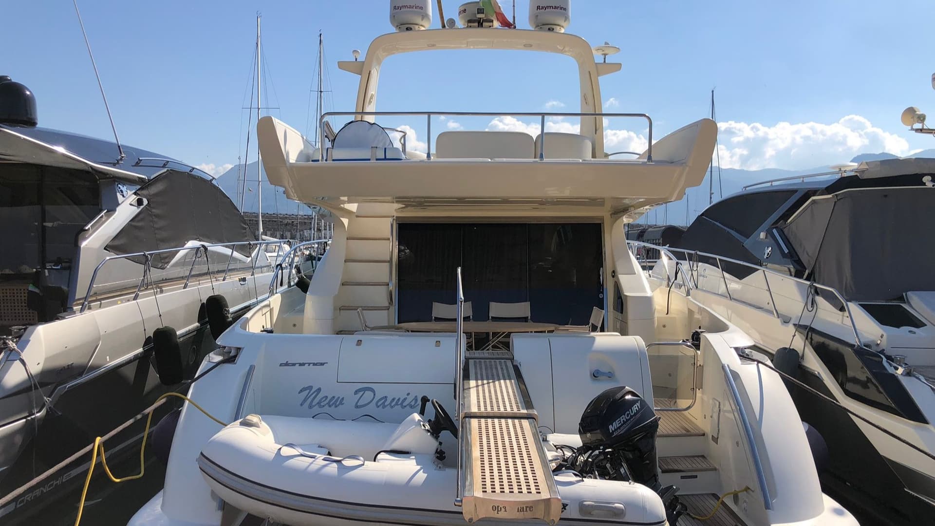 Azimut 62 Flybridge Evo - Main View Azimut 62 Flybridge Evo - Main View
