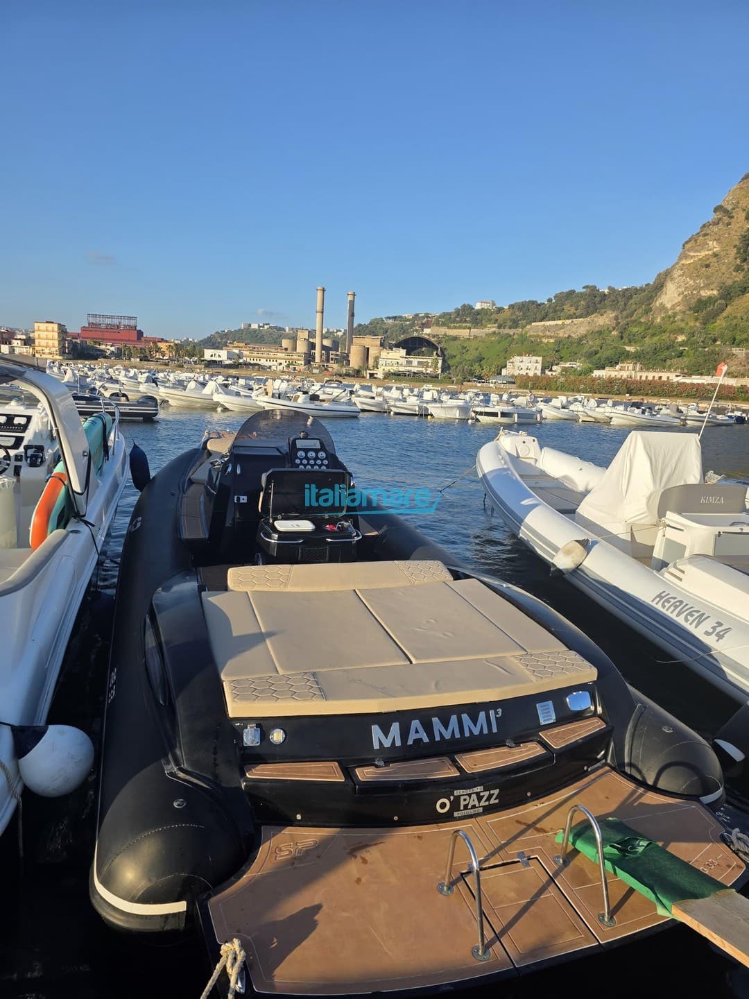 Sea Prop Rib 33 - Interior View Sea Prop Rib 33 - Interior View