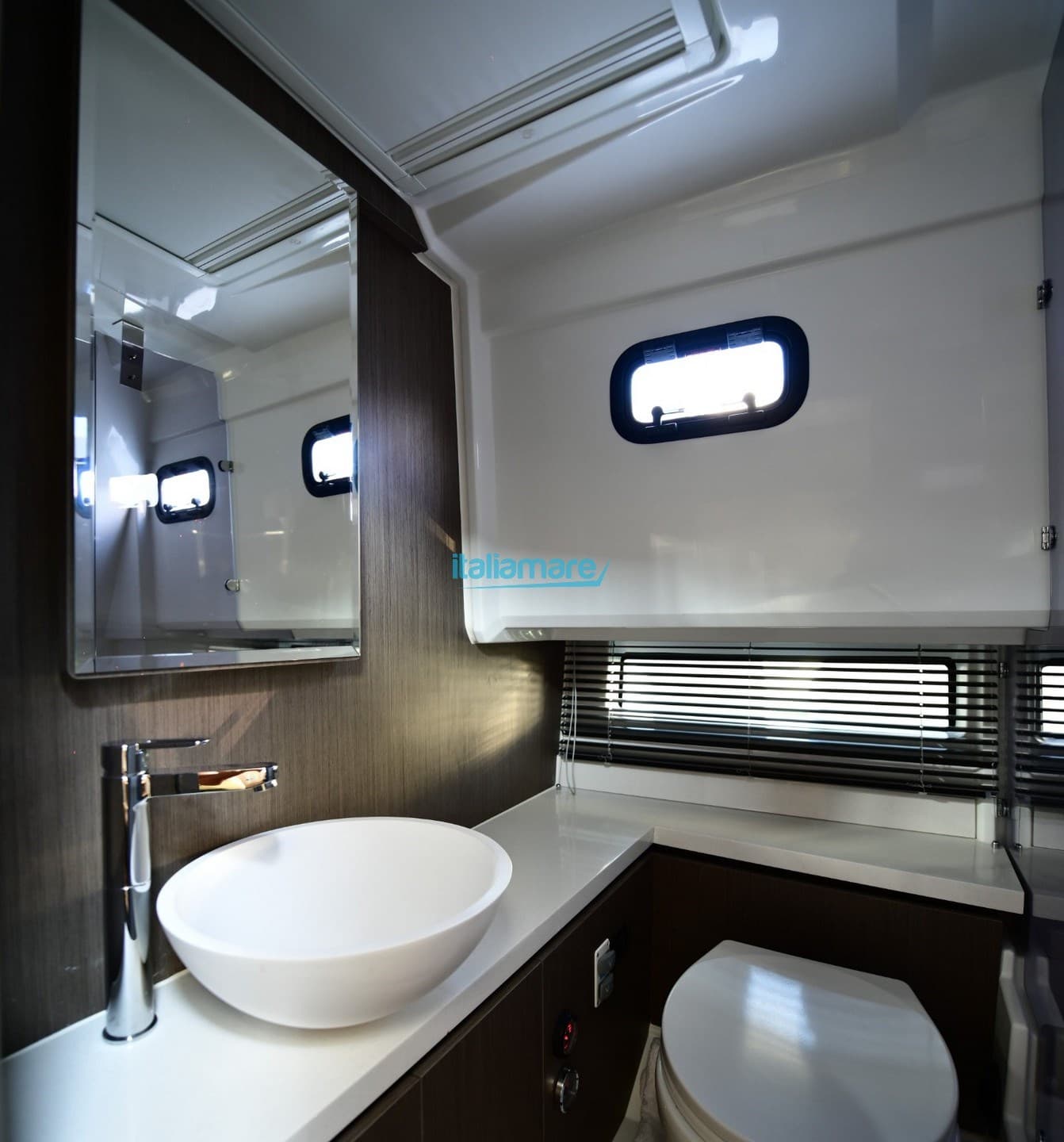 Wellcraft Marine 355 usato - foto hero 14
