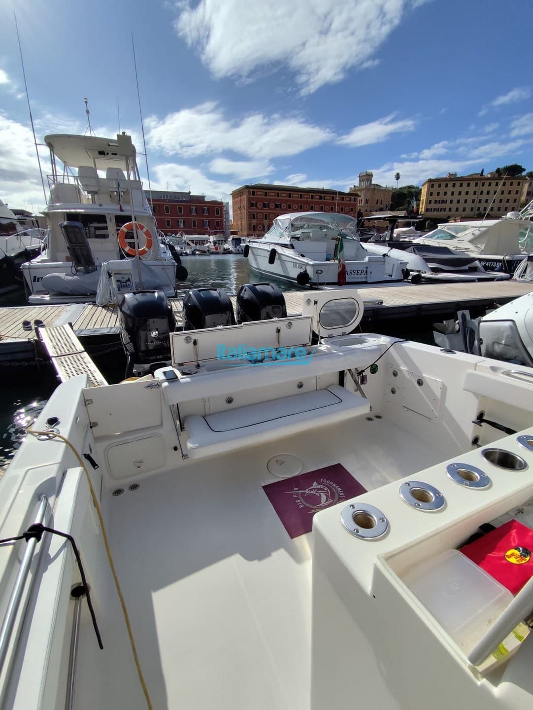 Wellcraft Marine 35 - Deck View Wellcraft Marine 35 - Deck View