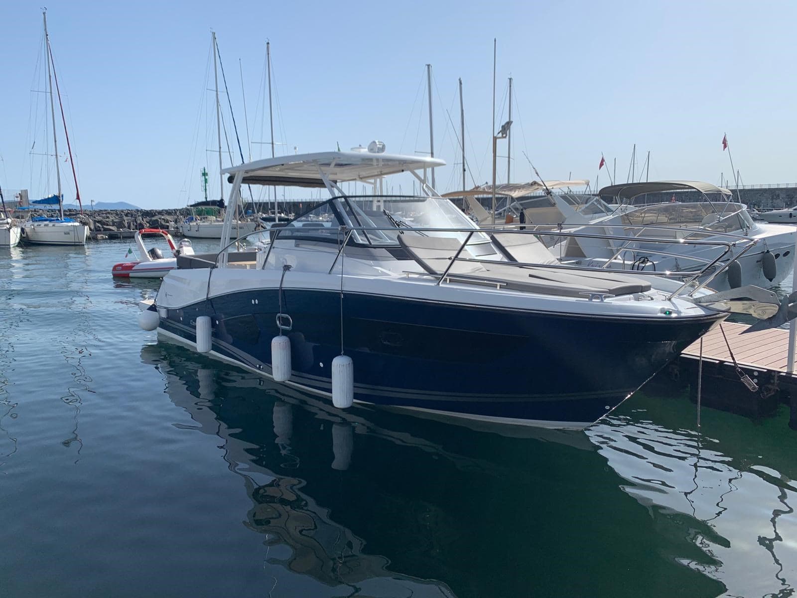 Jeanneau Cap Camarat 10.5 Wa - Main View Jeanneau Cap Camarat 10.5 Wa - Main View