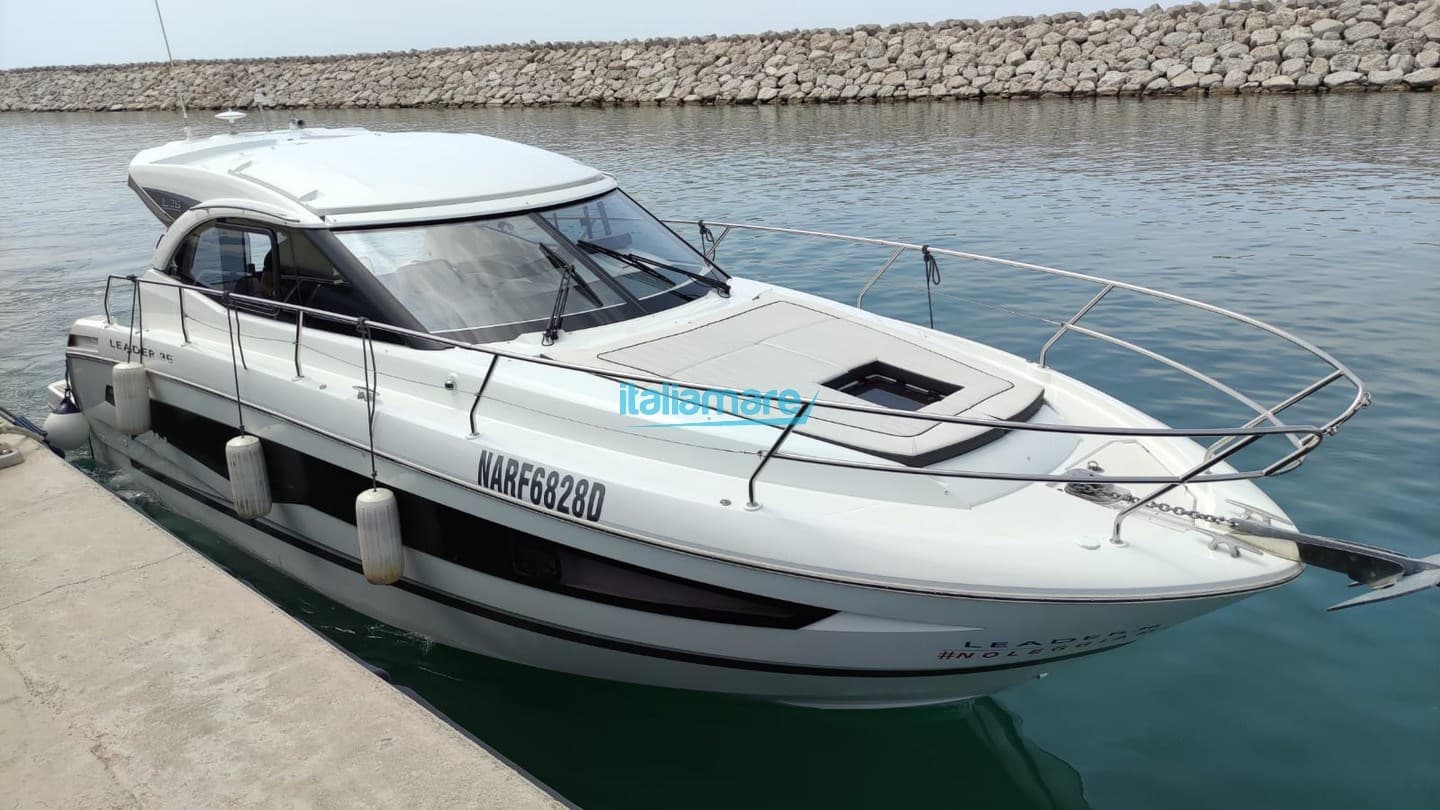 Jeanneau Leader 36 - Detail View 1 Jeanneau Leader 36 - Detail View 1