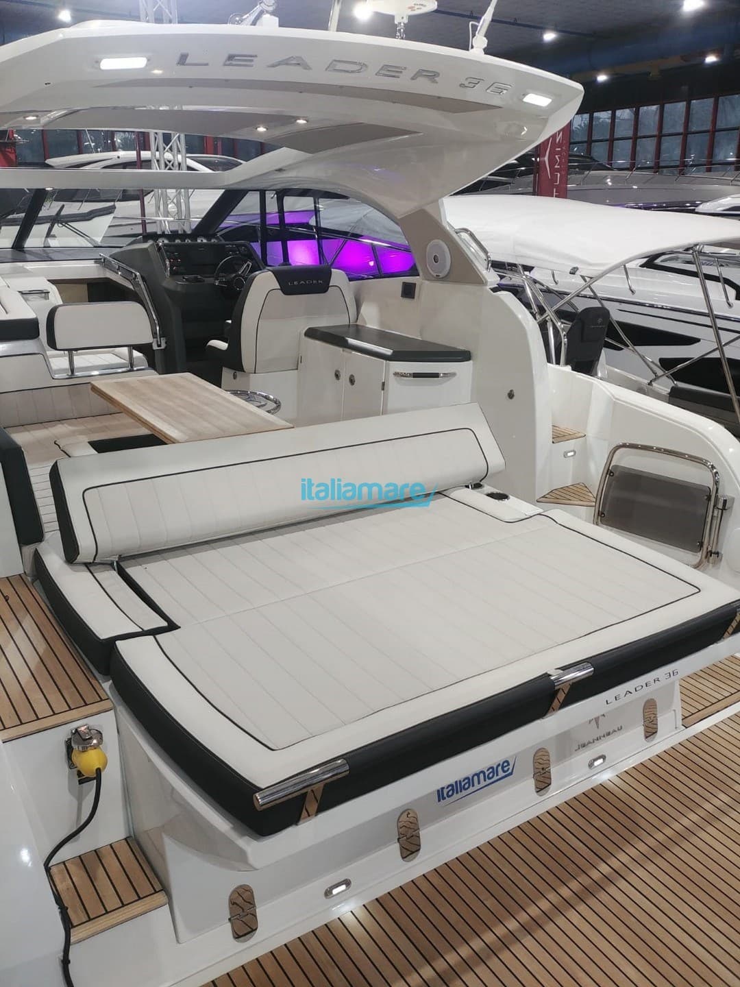 Jeanneau Leader 36 - Interior View Jeanneau Leader 36 - Interior View