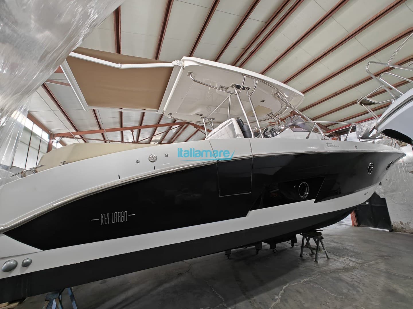 Sessa Marine Key Largo 36 - Detail View 1 Sessa Marine Key Largo 36 - Detail View 1