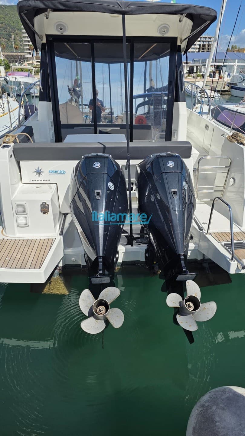 Jeanneau Merry Fisher 895 - Detail View 1 Jeanneau Merry Fisher 895 - Detail View 1