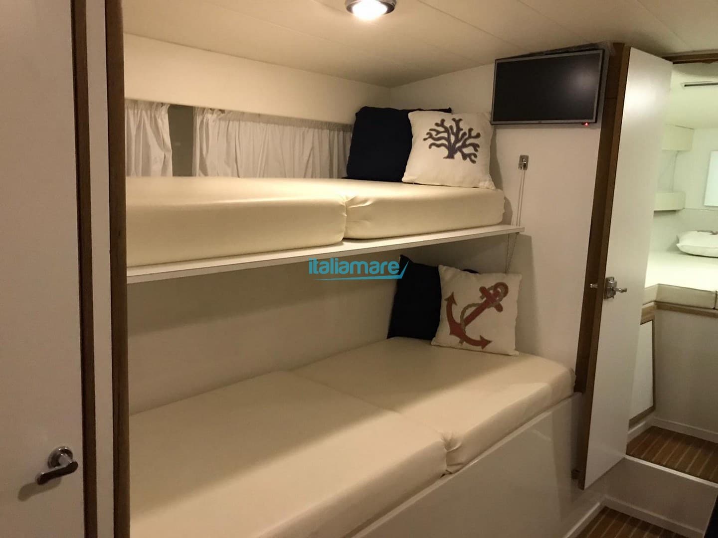 Tornado Tornado Eleven - Deck View Tornado Tornado Eleven - Deck View