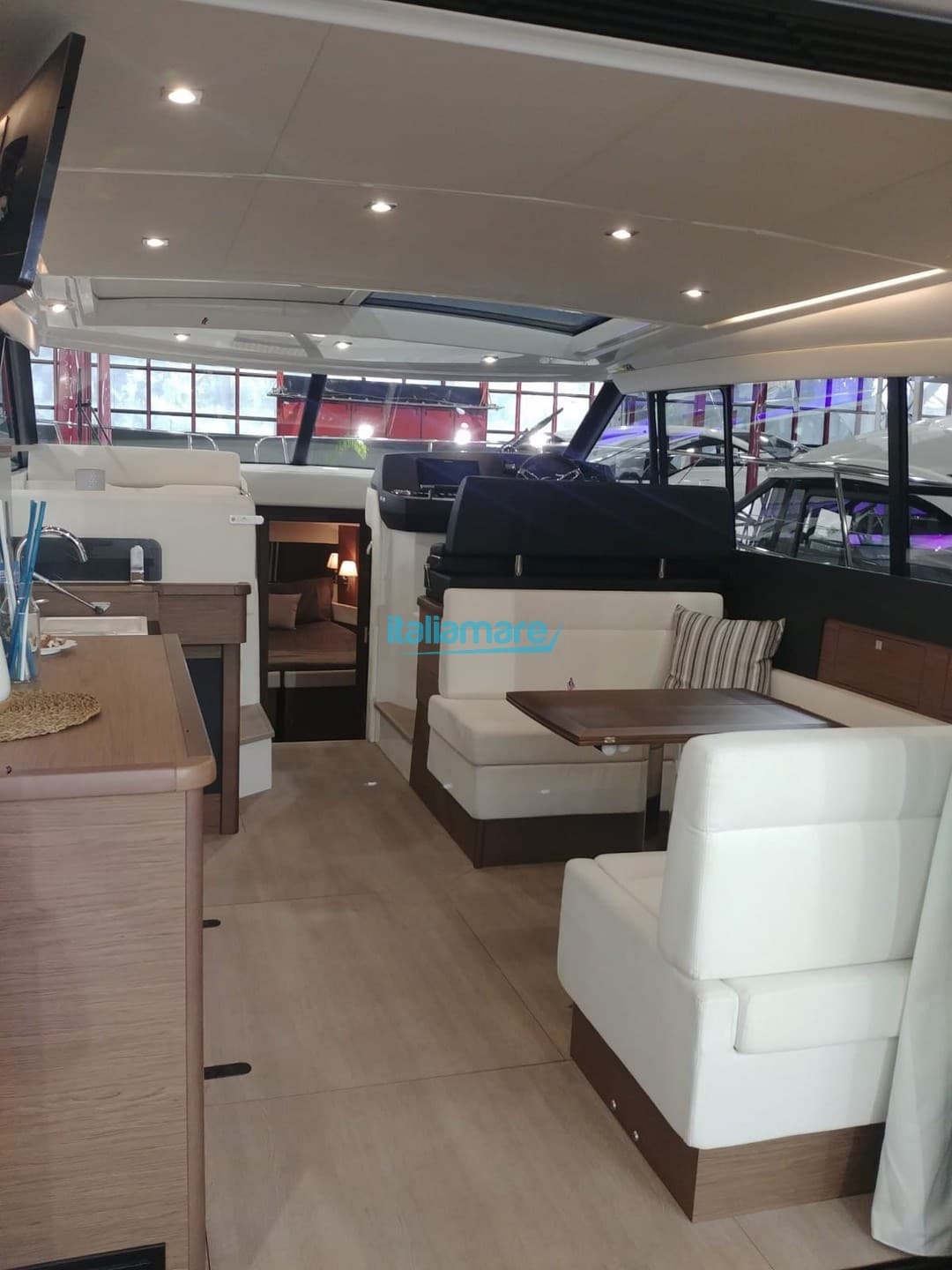 Jeanneau Nc 14 - Interior View Jeanneau Nc 14 - Interior View