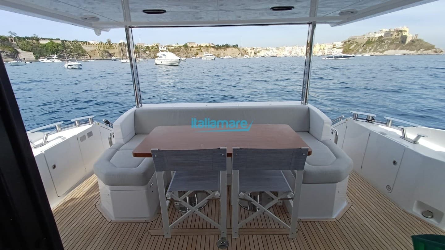 Azimut Fly 60 - Interior View Azimut Fly 60 - Interior View