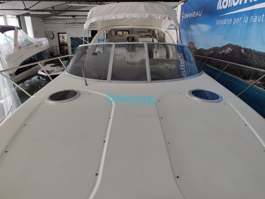 Cranchi Zaffiro 34 - Interior View Cranchi Zaffiro 34 - Interior View