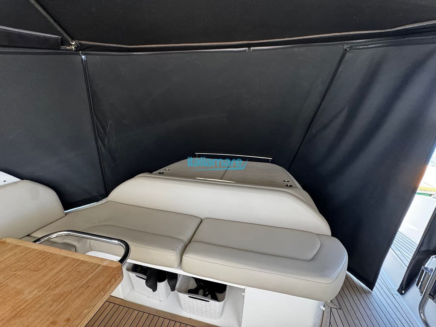 Azimut Atlantis 45 - Detail View 1 Azimut Atlantis 45 - Detail View 1