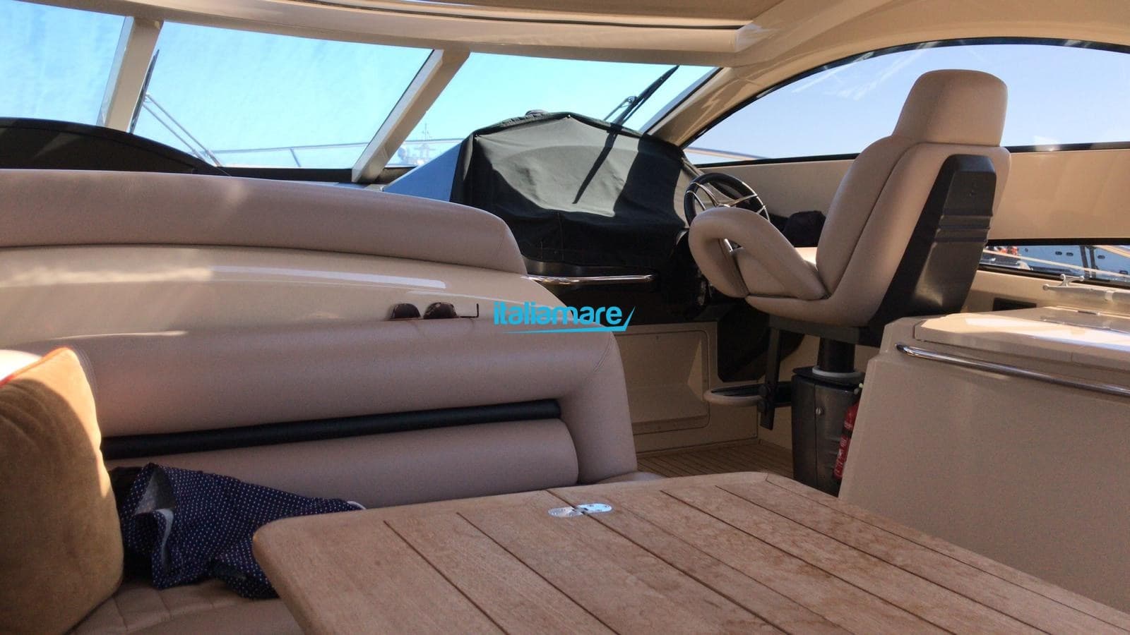 Sunseeker Portofino 53 - Detail View 1 Sunseeker Portofino 53 - Detail View 1