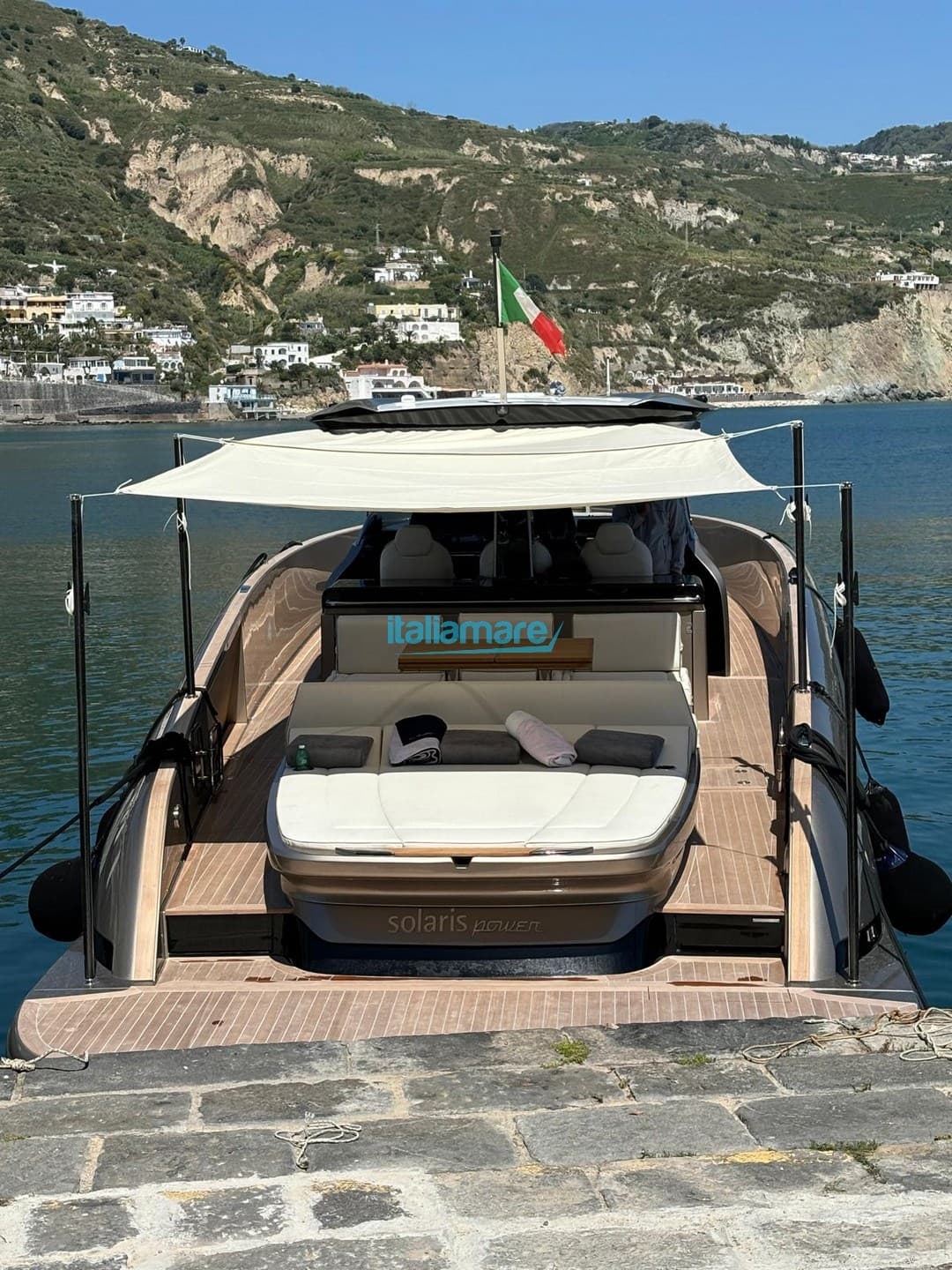 Solaris Power 44 Open - Detail View 1 Solaris Power 44 Open - Detail View 1