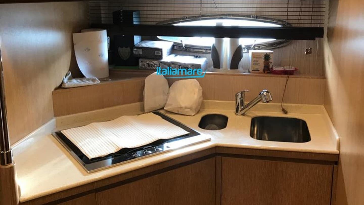 Rizzardi Cr 45 Incredible - Interior View Rizzardi Cr 45 Incredible - Interior View