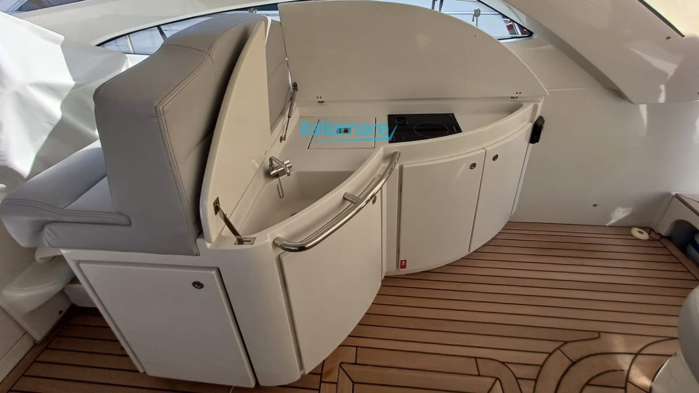 Pershing Pershing 50' - Deck View Pershing Pershing 50' - Deck View