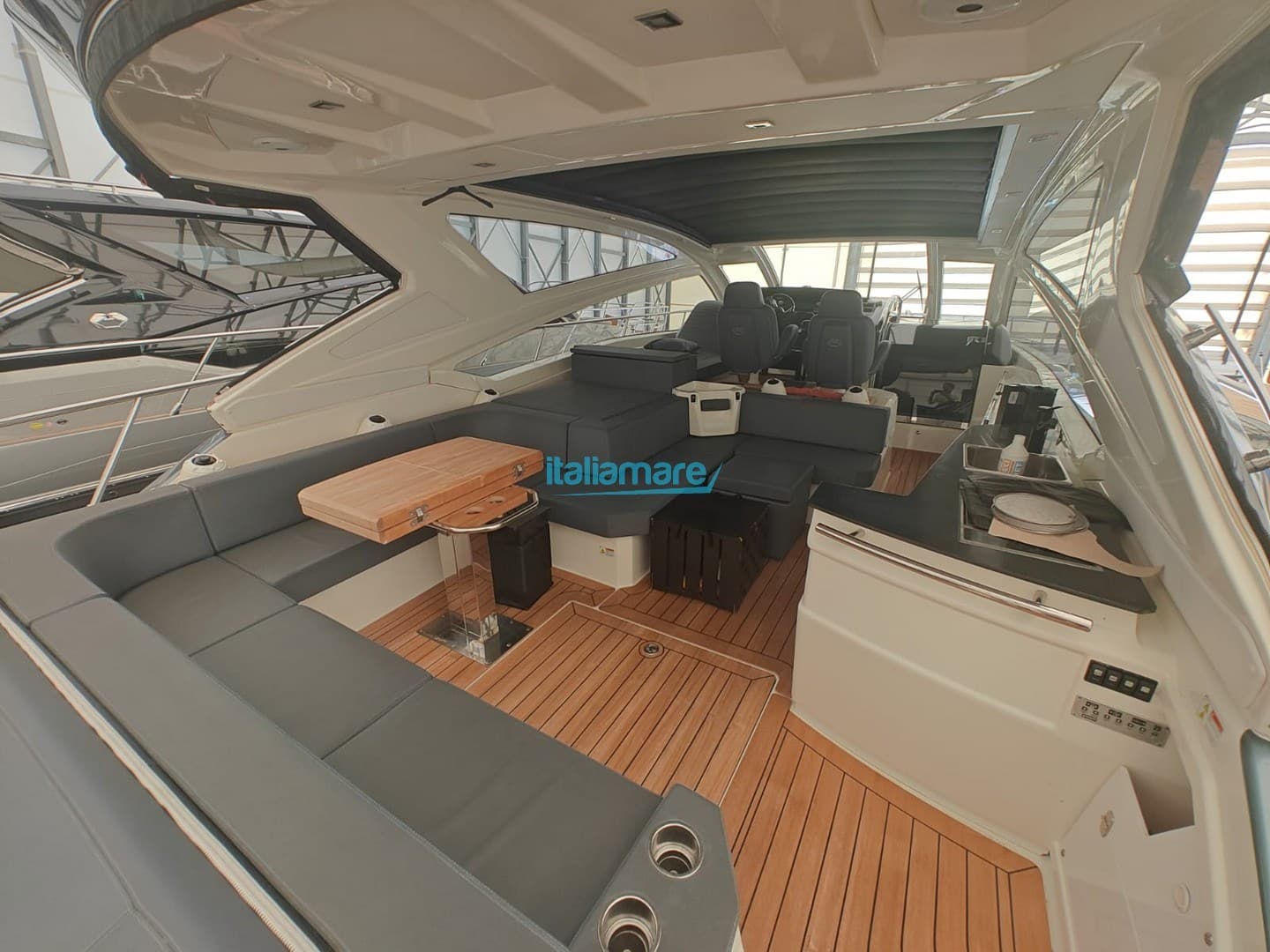 Cranchi 60 St - Detail View 1 Cranchi 60 St - Detail View 1