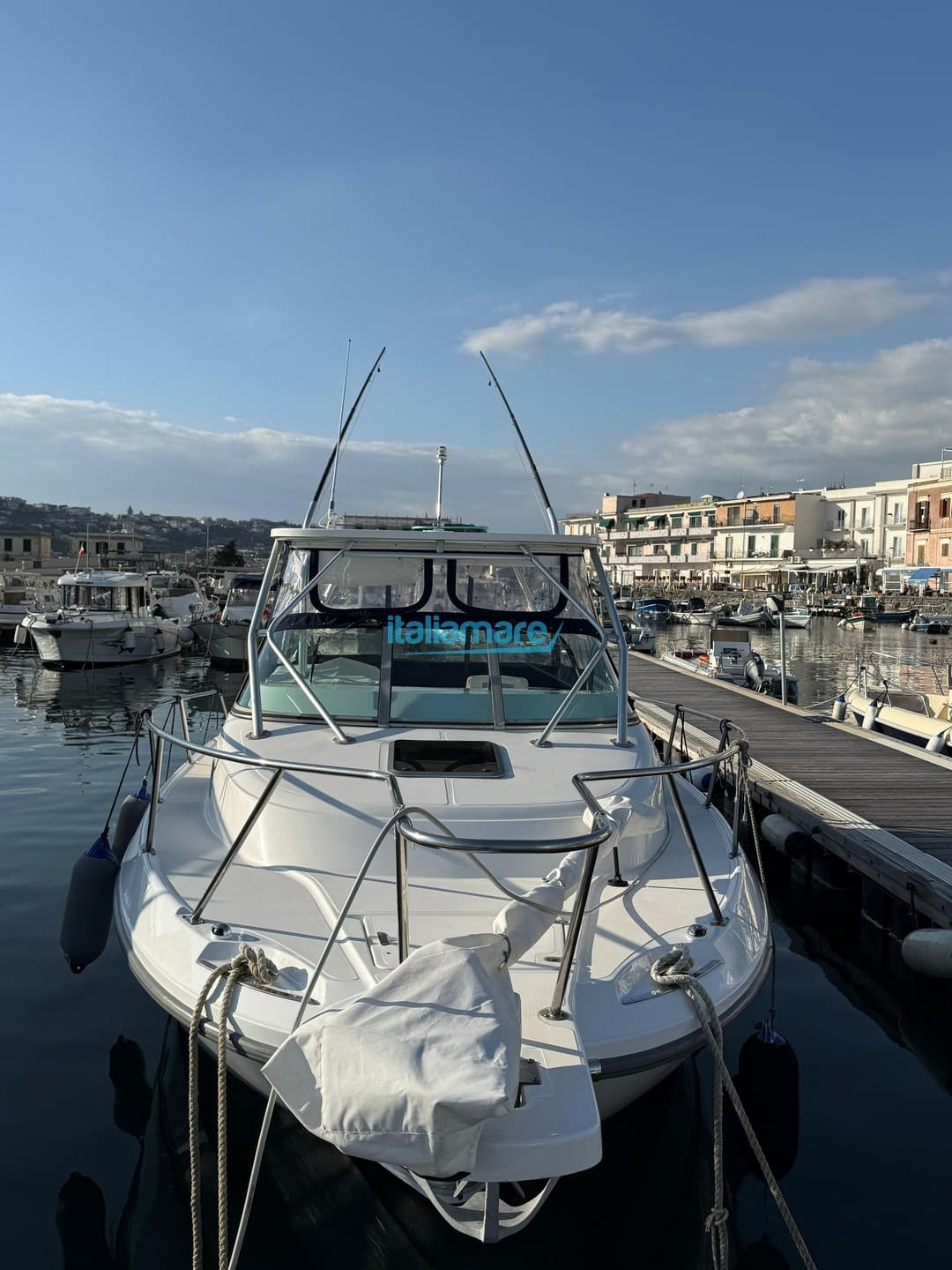 Boston Whaler 28 CONQUEST used - hero image 7