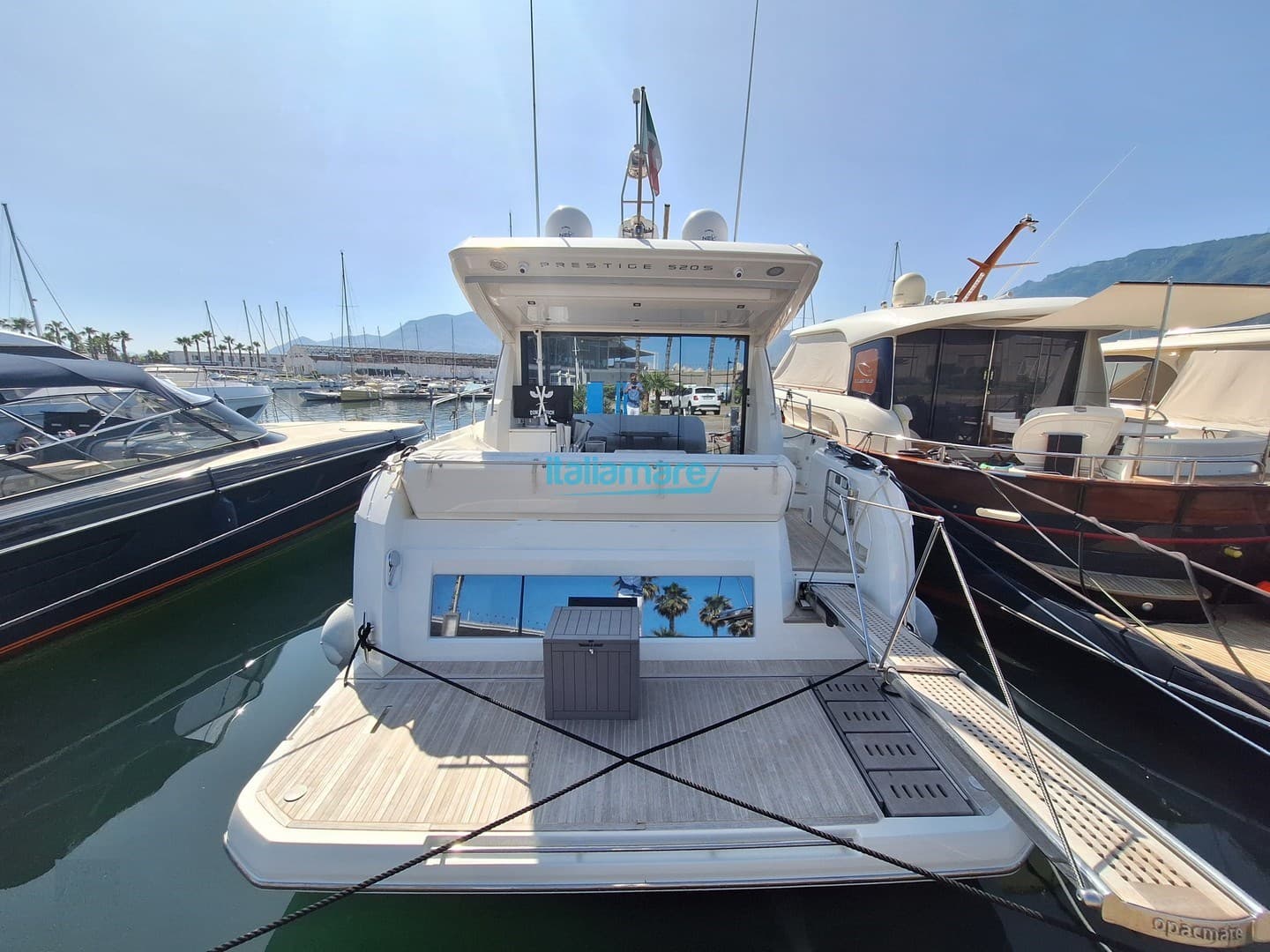 Prestige 520 - Interior View Prestige 520 - Interior View