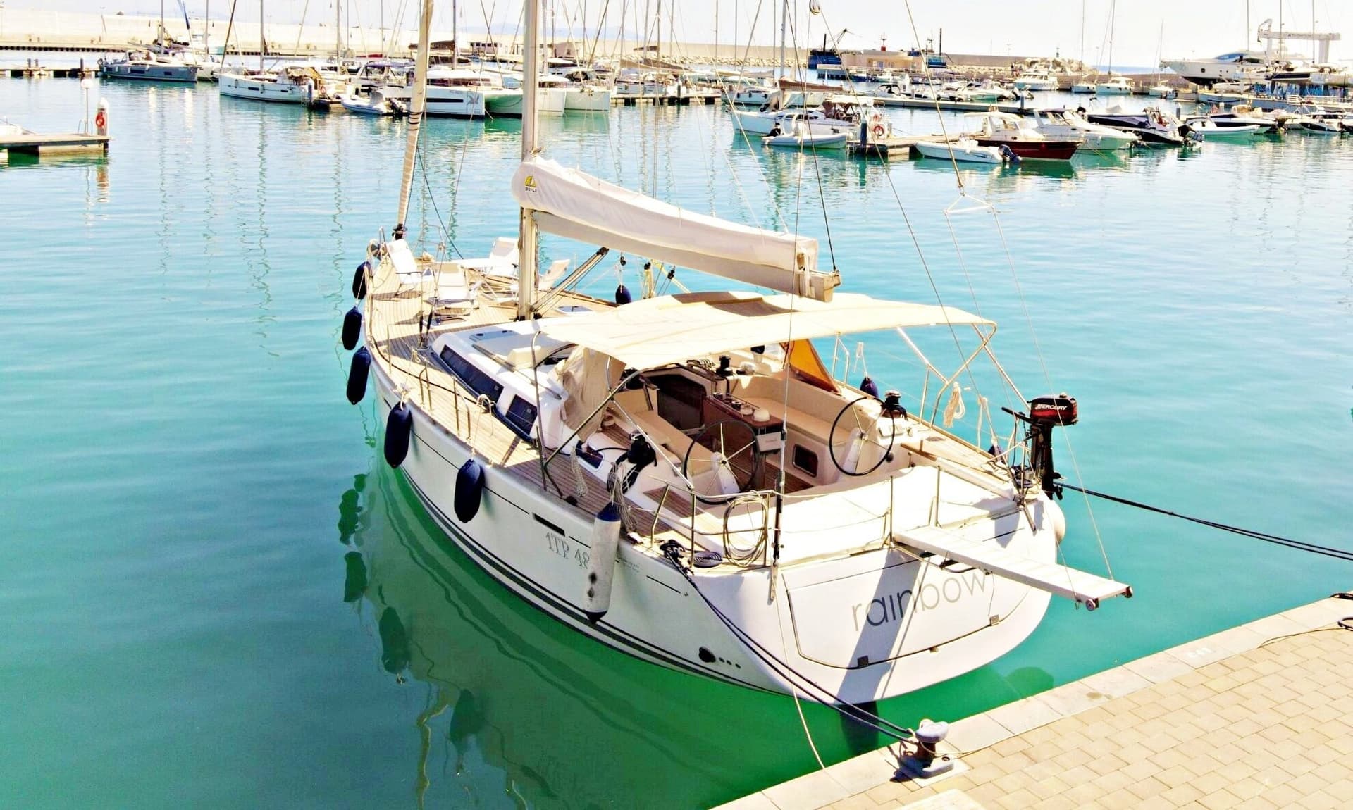 Dufour Yachts Dufour 525 Gl - Main View Dufour Yachts Dufour 525 Gl - Main View