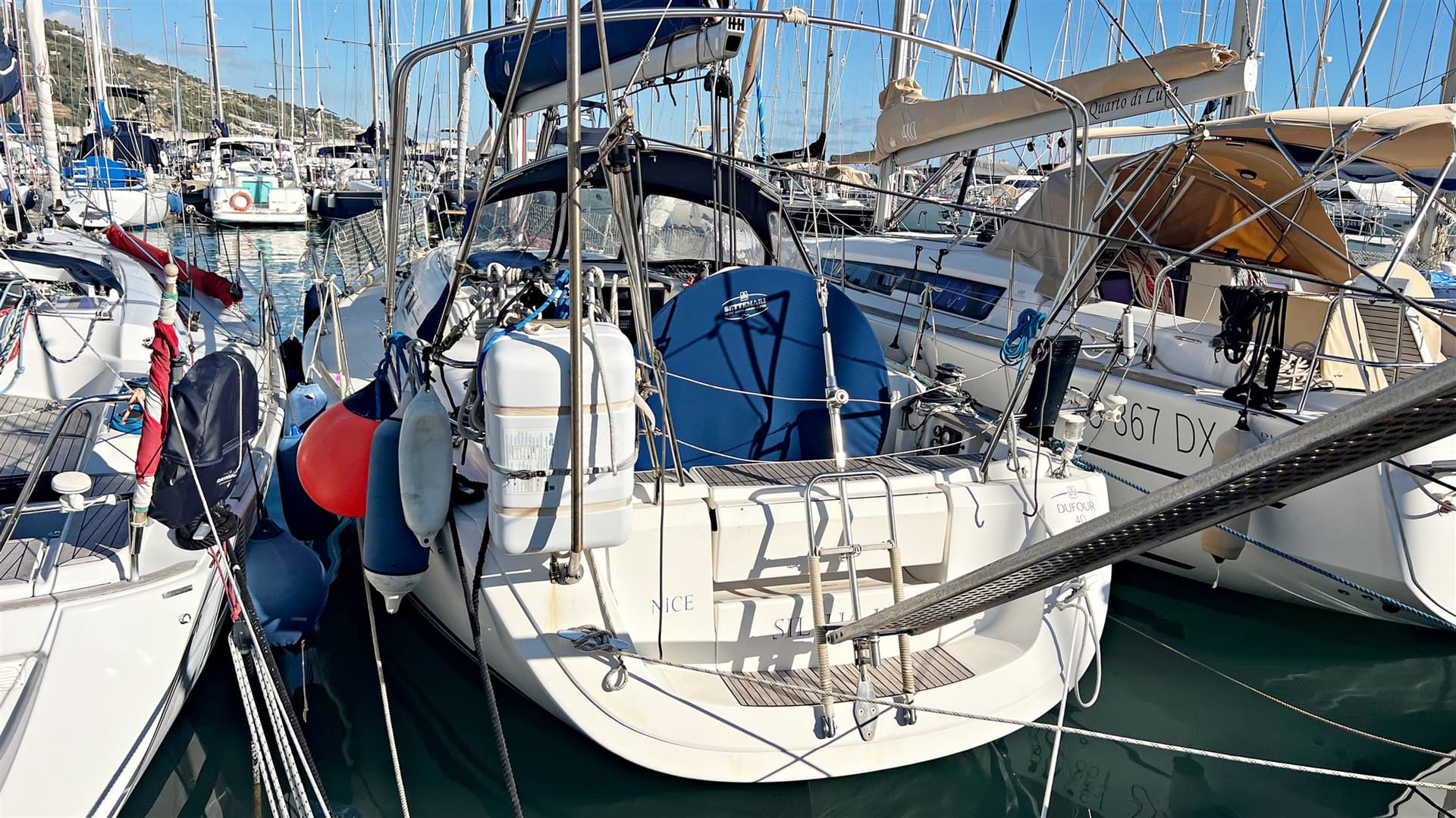 Dufour Yachts 40 Performance - Detail View 1 Dufour Yachts 40 Performance - Detail View 1