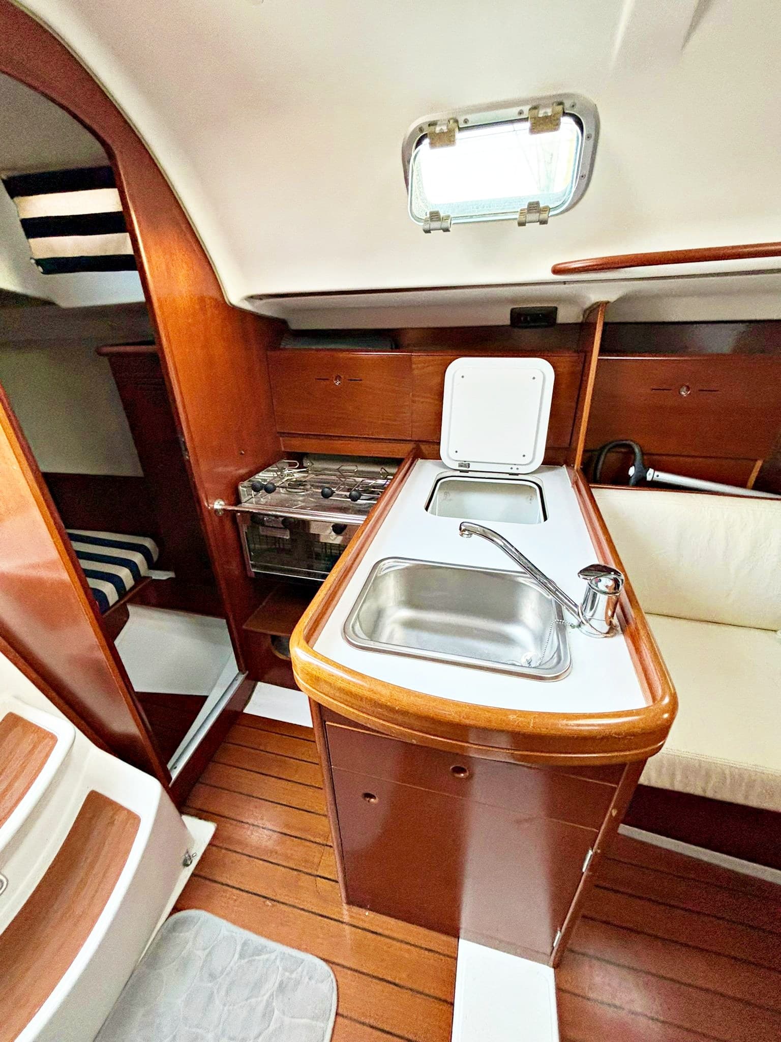 Beneteau First 31.7 usato - foto hero 15