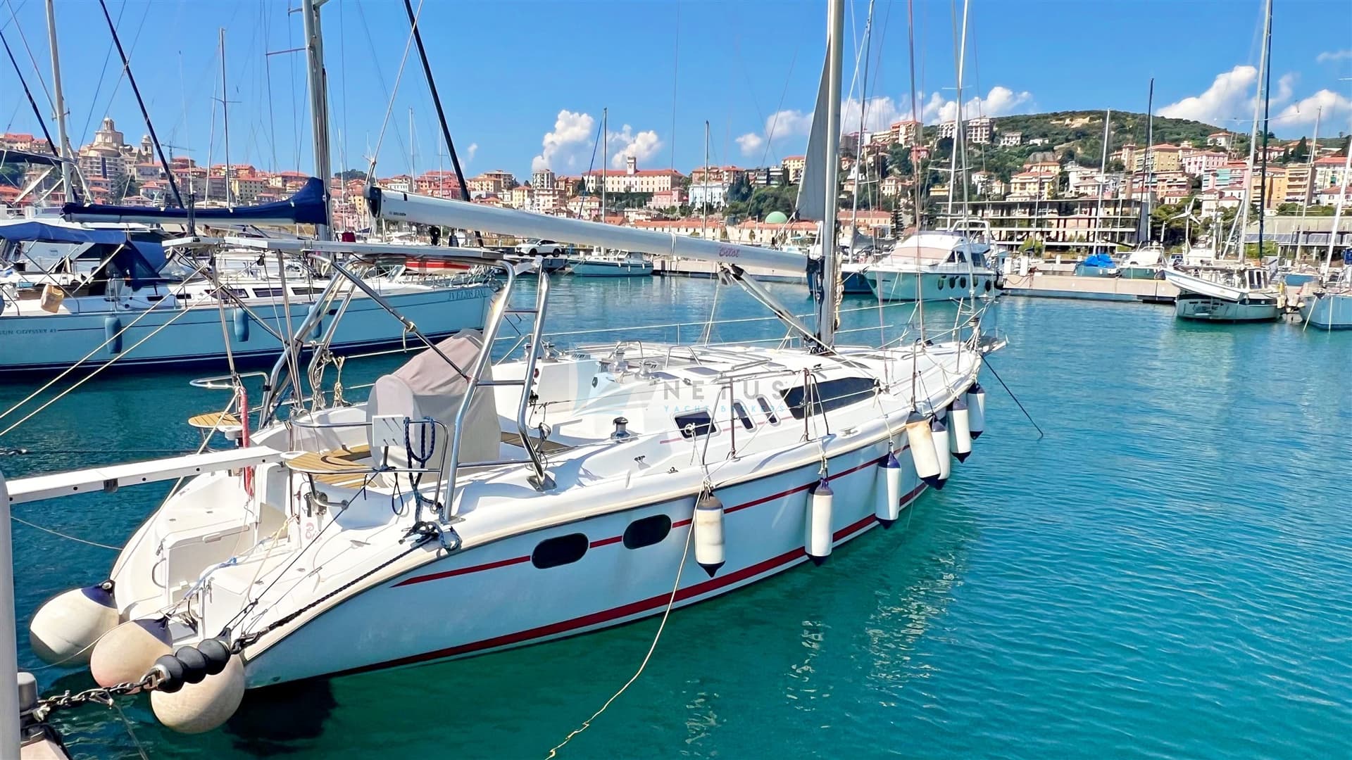 Hunter Hunter 380 - Main View Hunter Hunter 380 - Main View