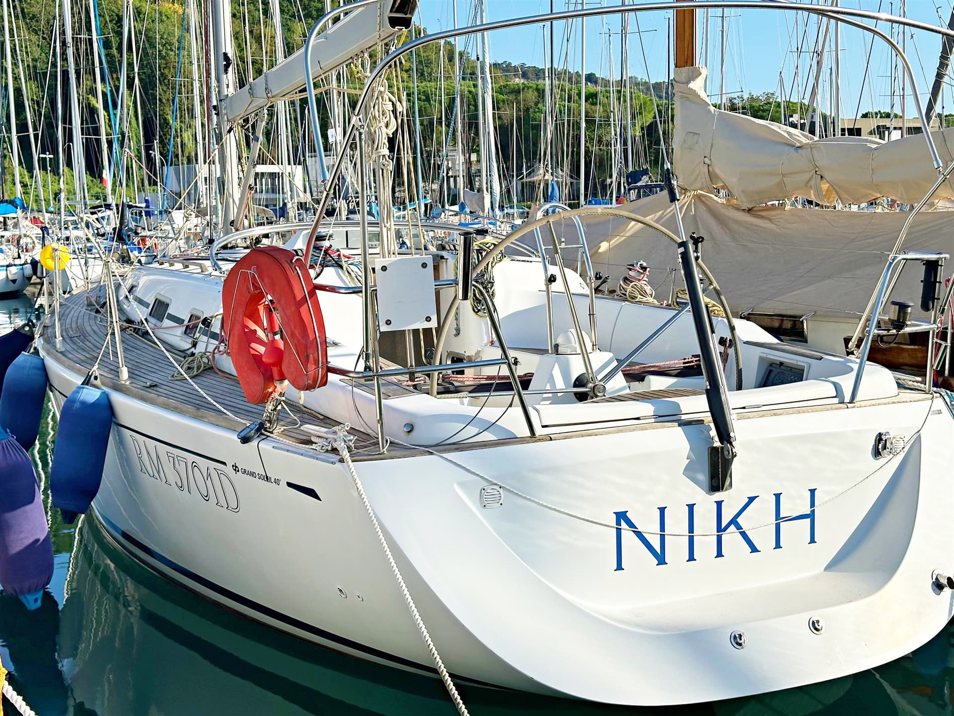 Cantiere del Pardo Grand Soleil 40 - Deck View Cantiere del Pardo Grand Soleil 40 - Deck View