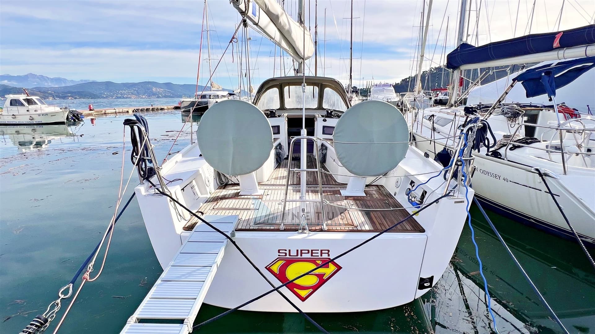 Cantiere del Pardo Grand Soleil 43 - Deck View Cantiere del Pardo Grand Soleil 43 - Deck View