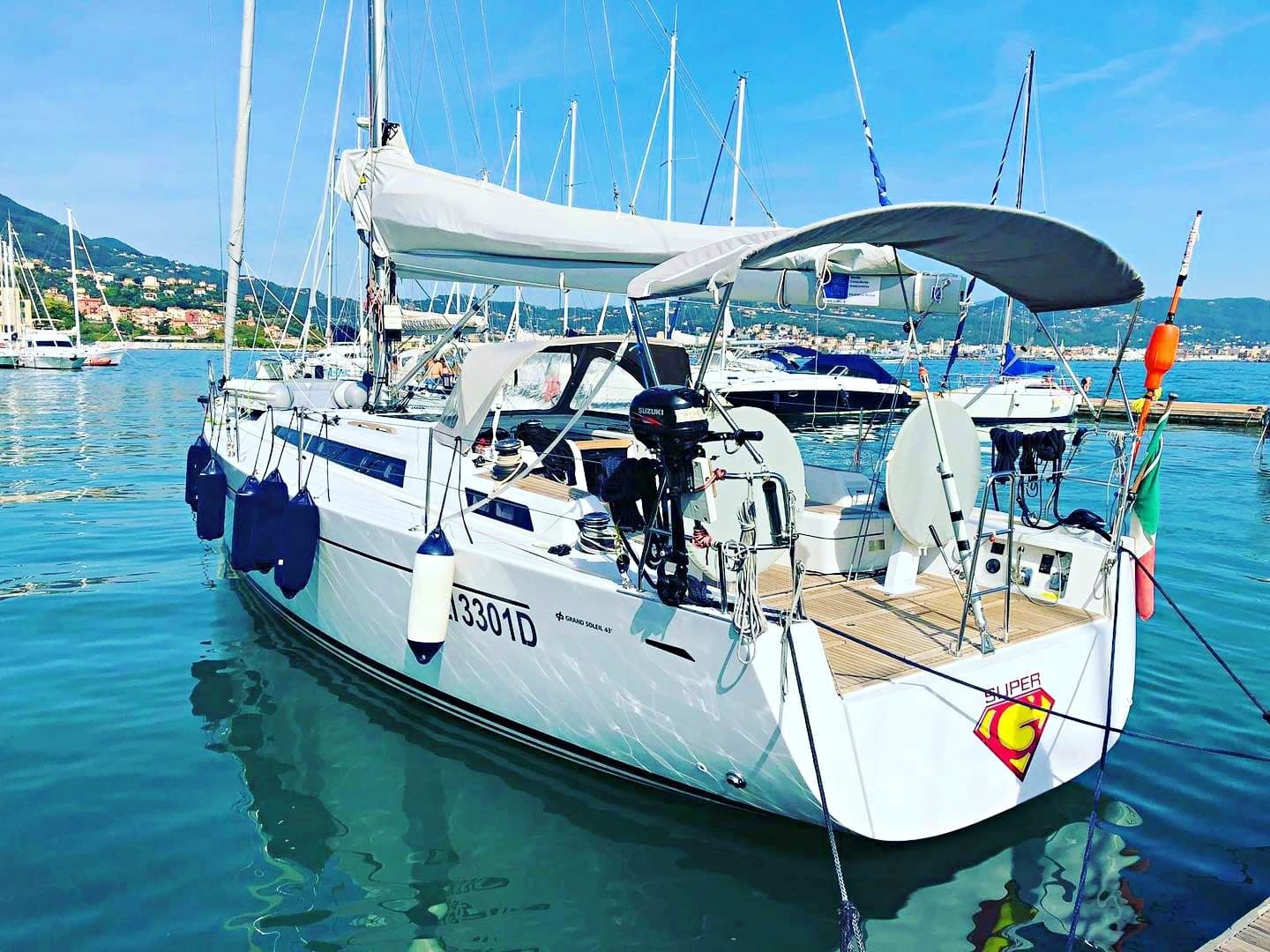 Cantiere del Pardo Grand Soleil 43 - Detail View 1 Cantiere del Pardo Grand Soleil 43 - Detail View 1