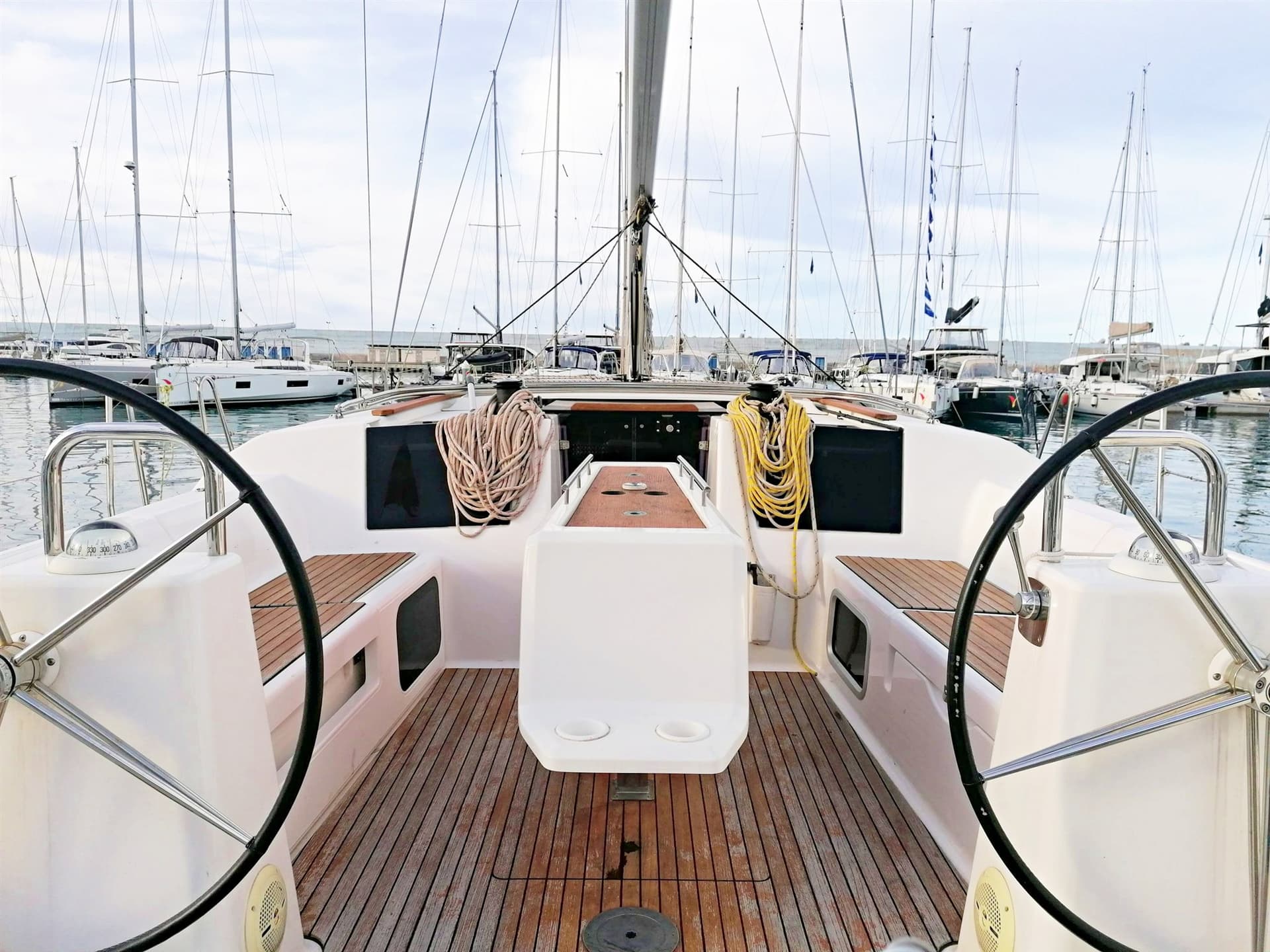 Dufour Yachts 460 Grand Large - Detail View 1 Dufour Yachts 460 Grand Large - Detail View 1