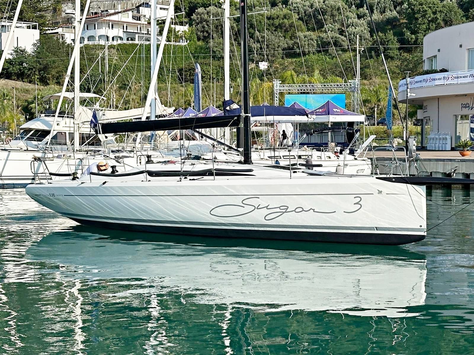 Italia Yachts Italia 11.98 d'occasion - image hero 3