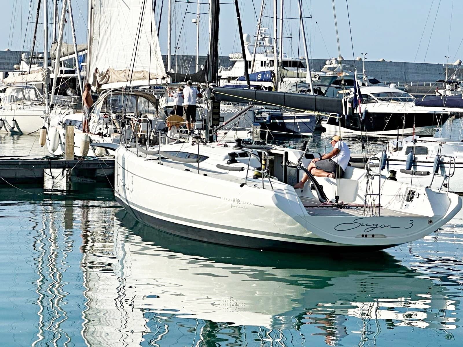 Italia Yachts Italia 11.98 d'occasion - image hero 4
