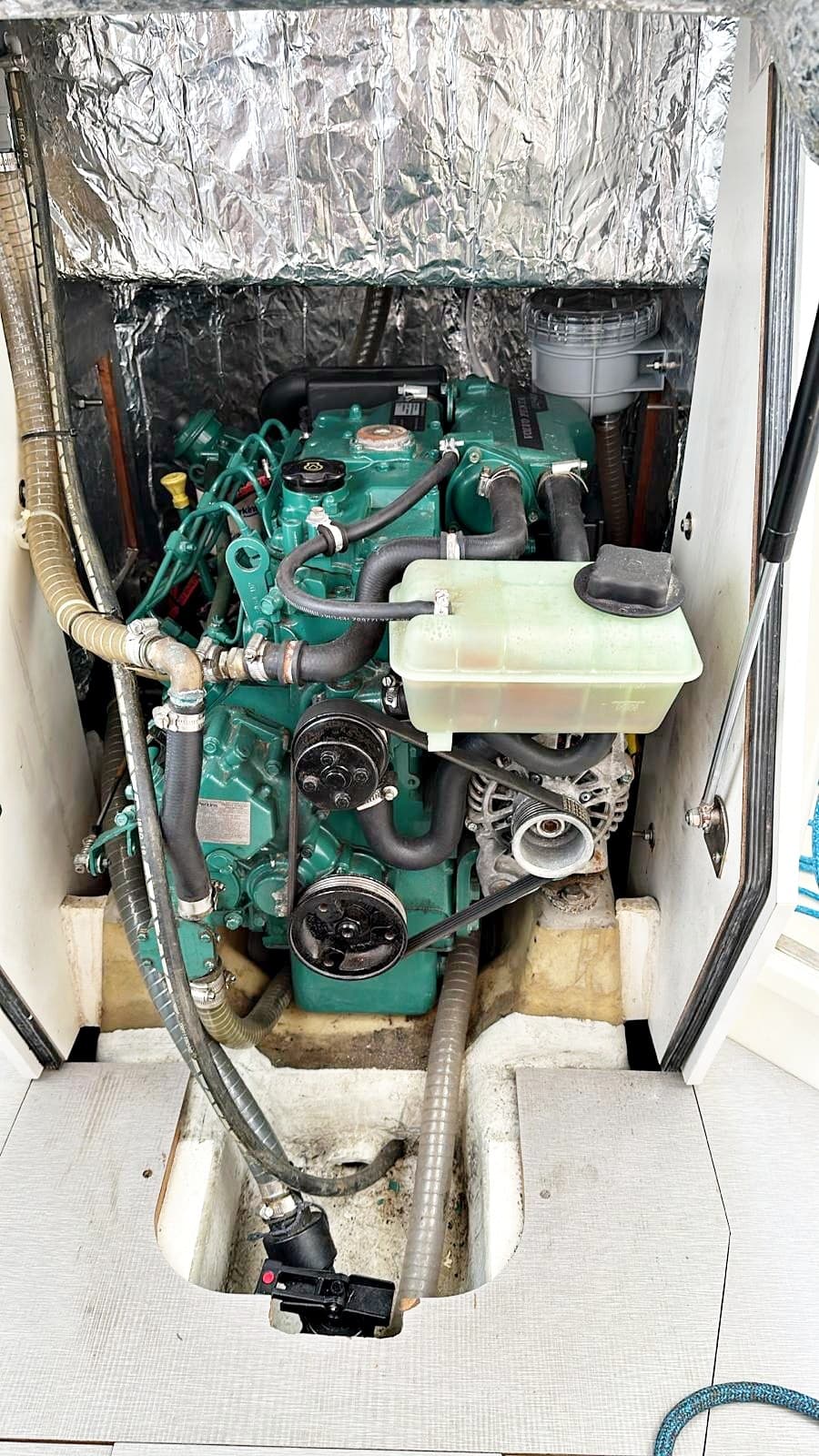 Italia Yachts Italia 11.98 d'occasion - image hero 21