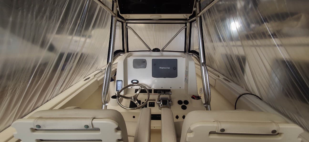 Pursuit 3480 Center Console used - detail 2