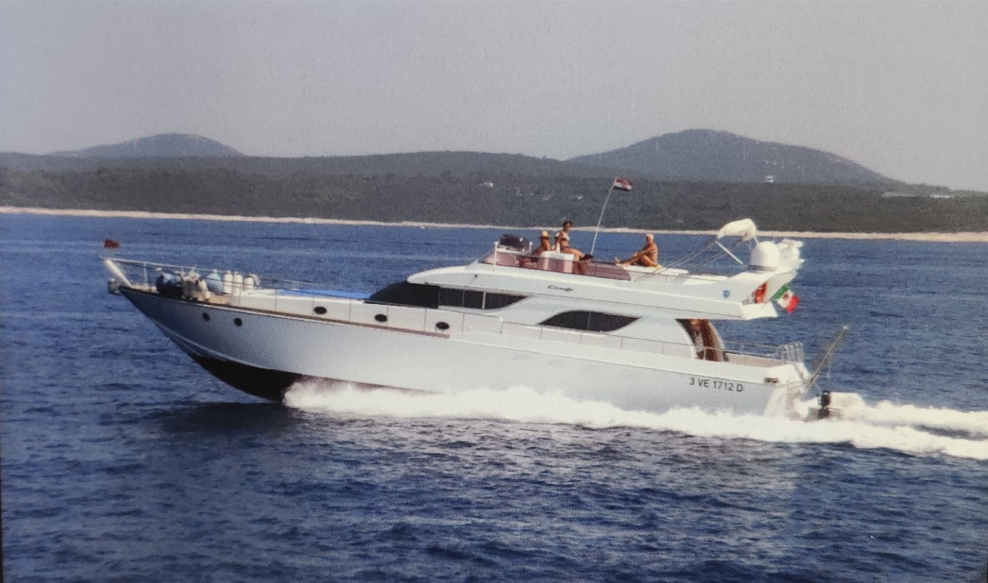 Camuffo C 65 Fb - Detail View 1 Camuffo C 65 Fb - Detail View 1