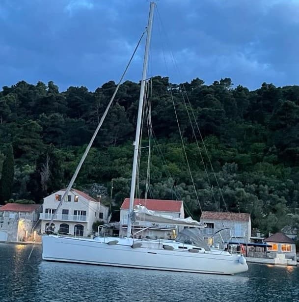 Dufour Yachts Dufour 455 Grand Large - Detail View 1 Dufour Yachts Dufour 455 Grand Large - Detail View 1