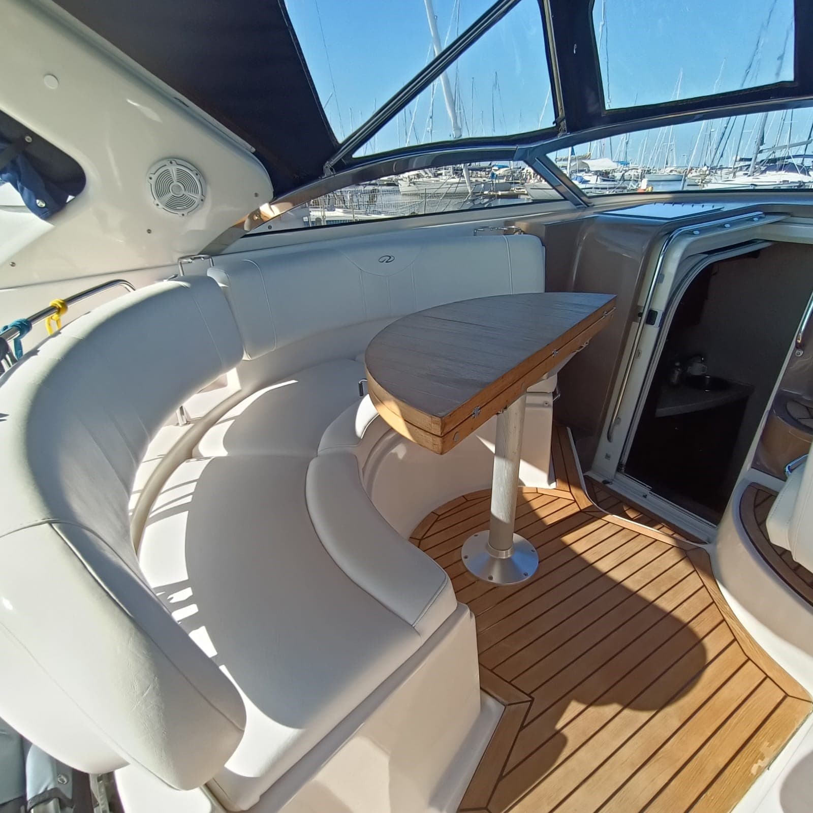 Regal Marine COMMODORE 3560 gebraucht - Hauptbild 6