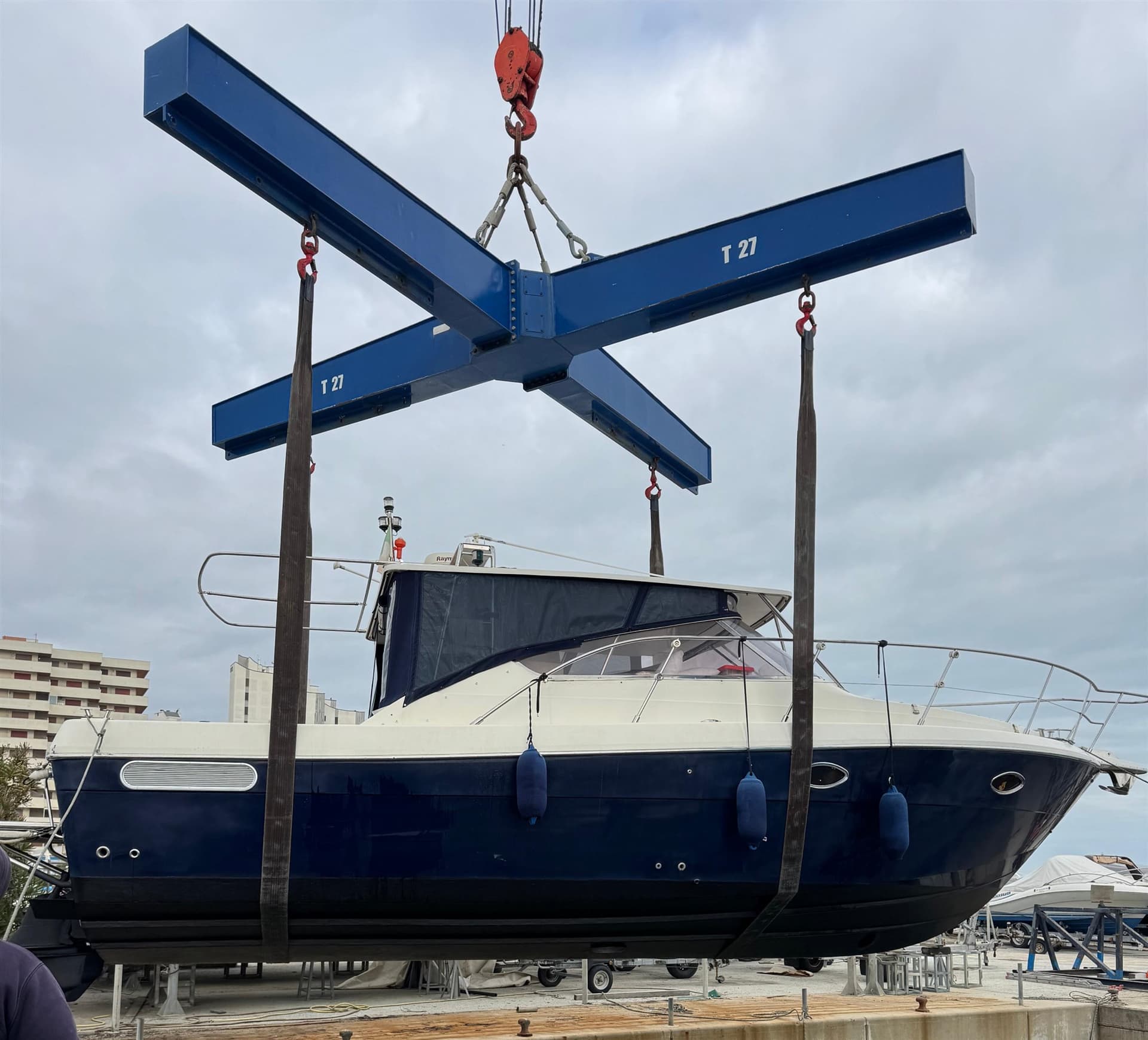 Cantiere Nautico FM FM33 Hard Top usato - foto hero 23