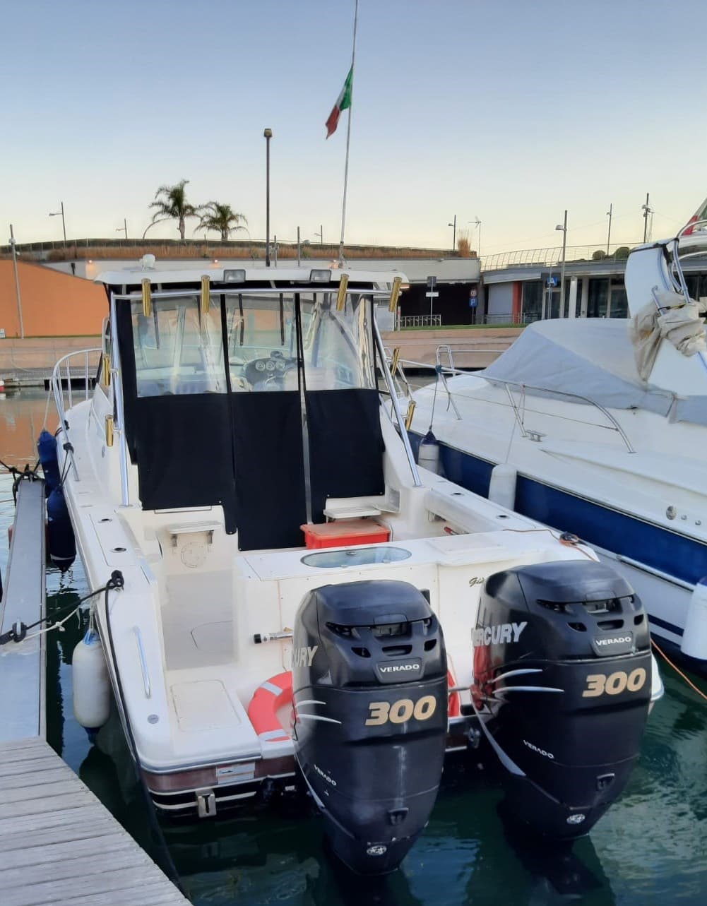 Pursuit OS 335 Offshore used - hero image 7