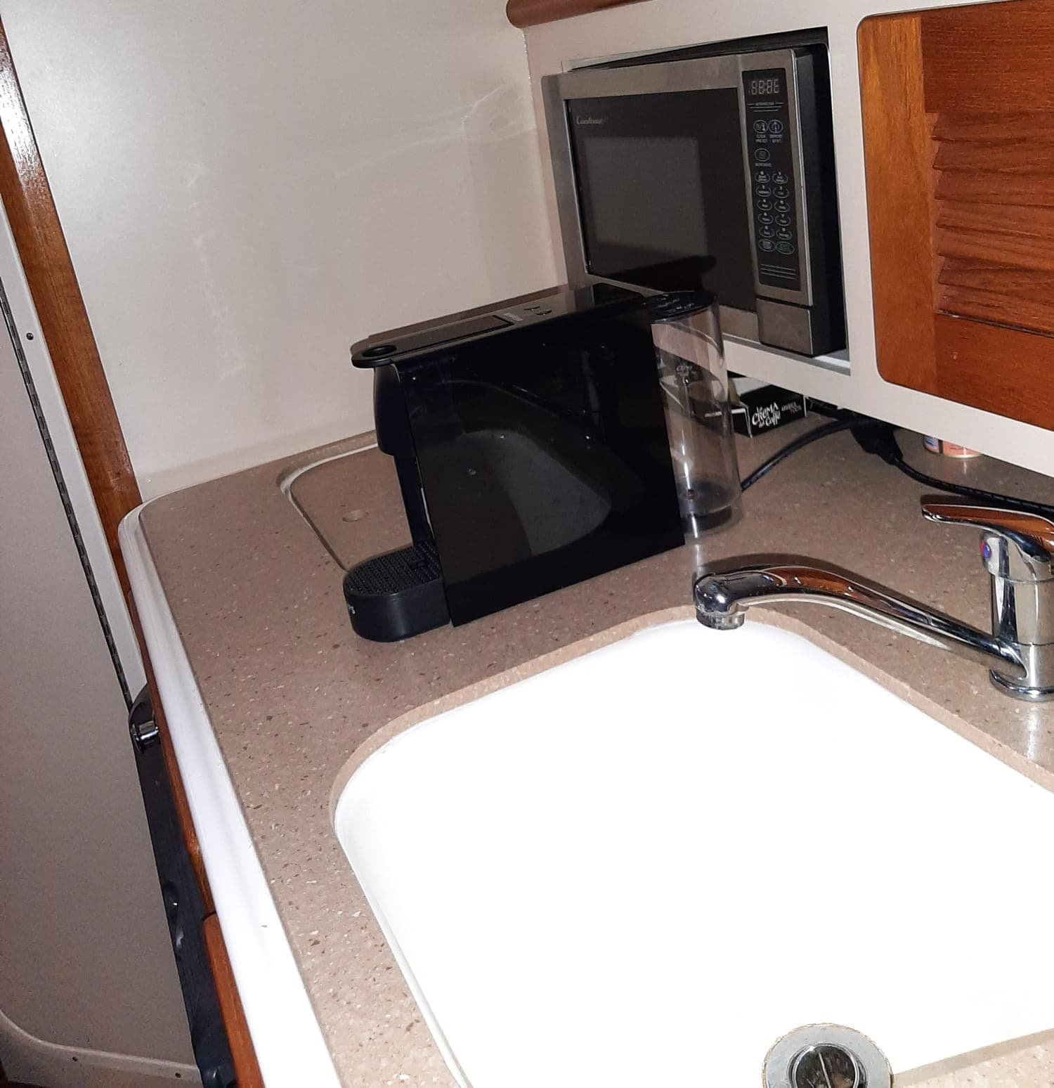 Pursuit OS 335 Offshore used - hero image 15