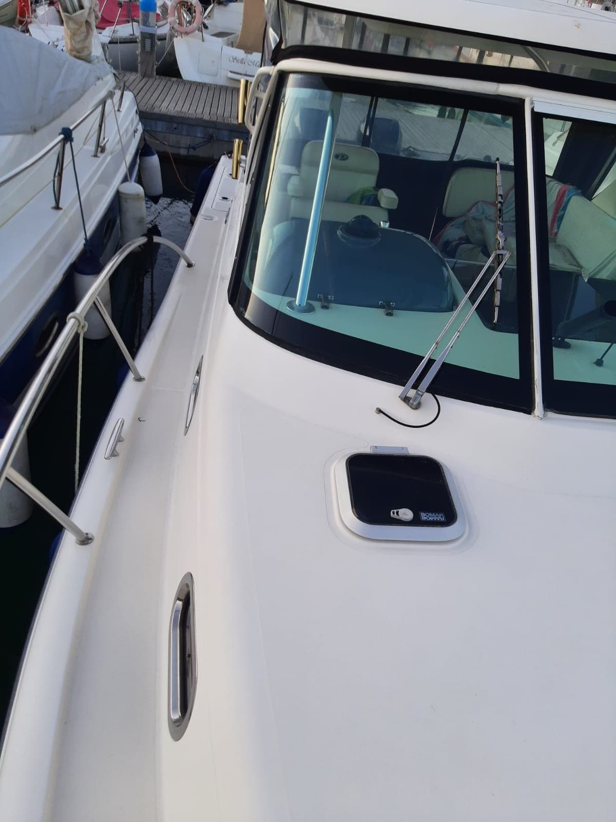 Pursuit OS 335 Offshore used - hero image 9