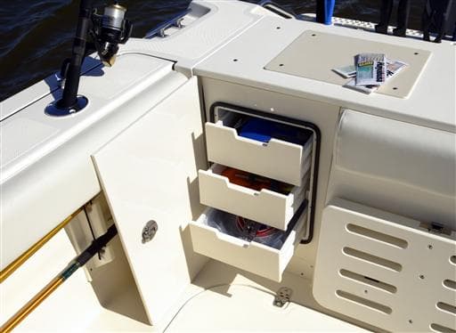 Pursuit OS 335 Offshore used - hero image 17
