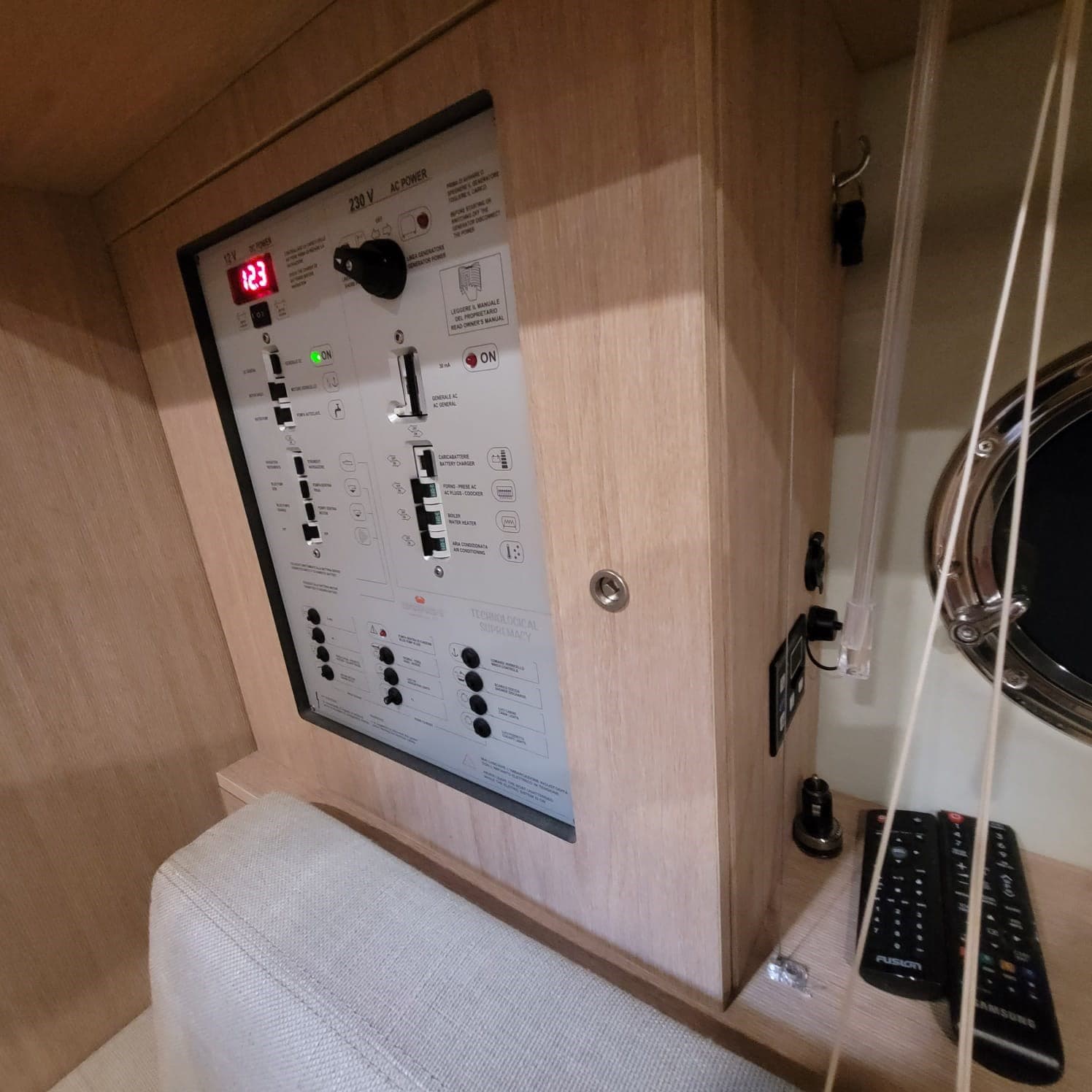 Cranchi Z 35 gebraucht - Hauptbild 16
