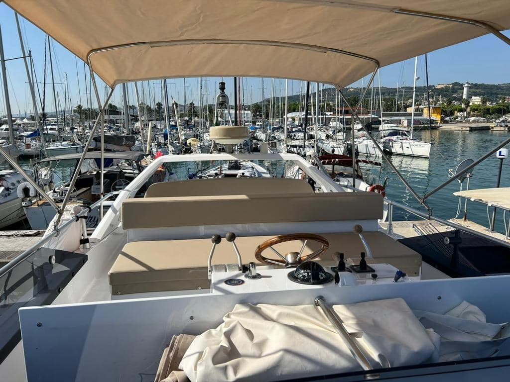 Raffaelli Storm S - Interior View Raffaelli Storm S - Interior View