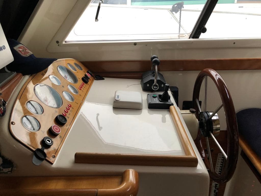 Cantieri Estensi 360 Goldstar Fly usato - dettaglio 3