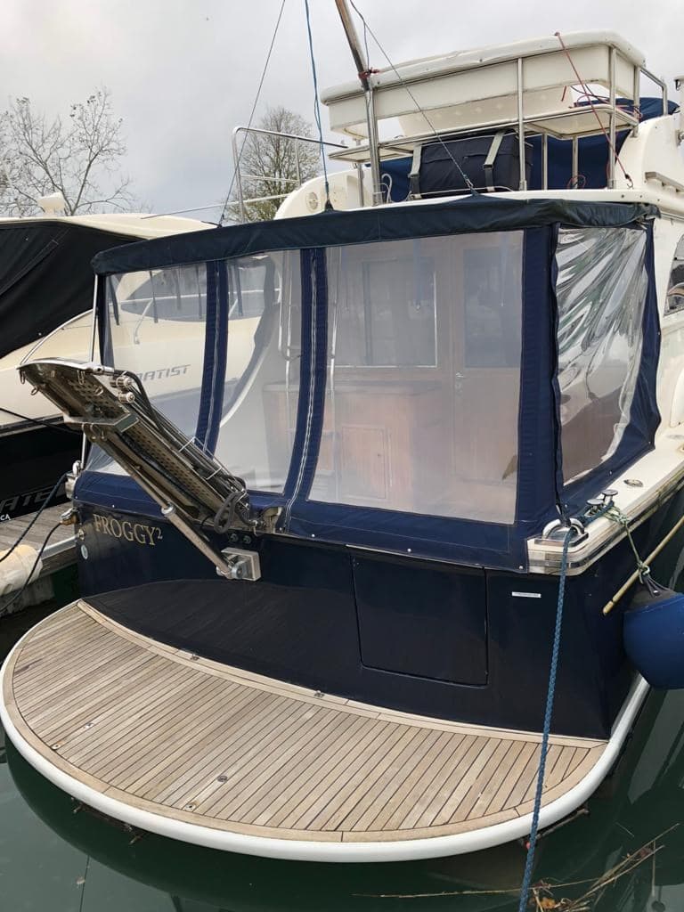 Cantieri Estensi 360 Goldstar Fly - Detail View 1 Cantieri Estensi 360 Goldstar Fly - Detail View 1