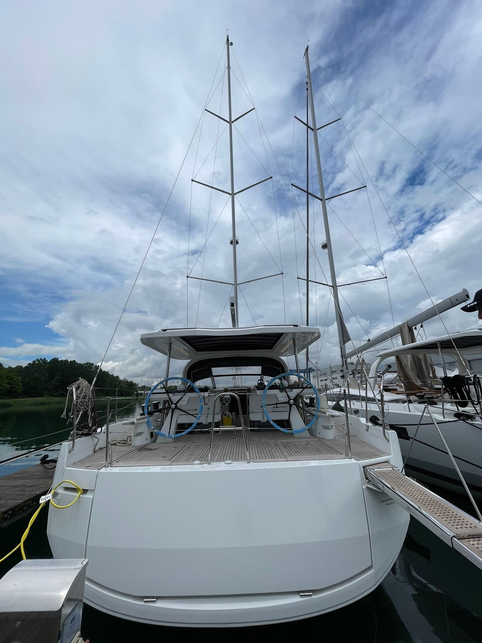 Jeanneau Yachts J 65 - Deck View Jeanneau Yachts J 65 - Deck View
