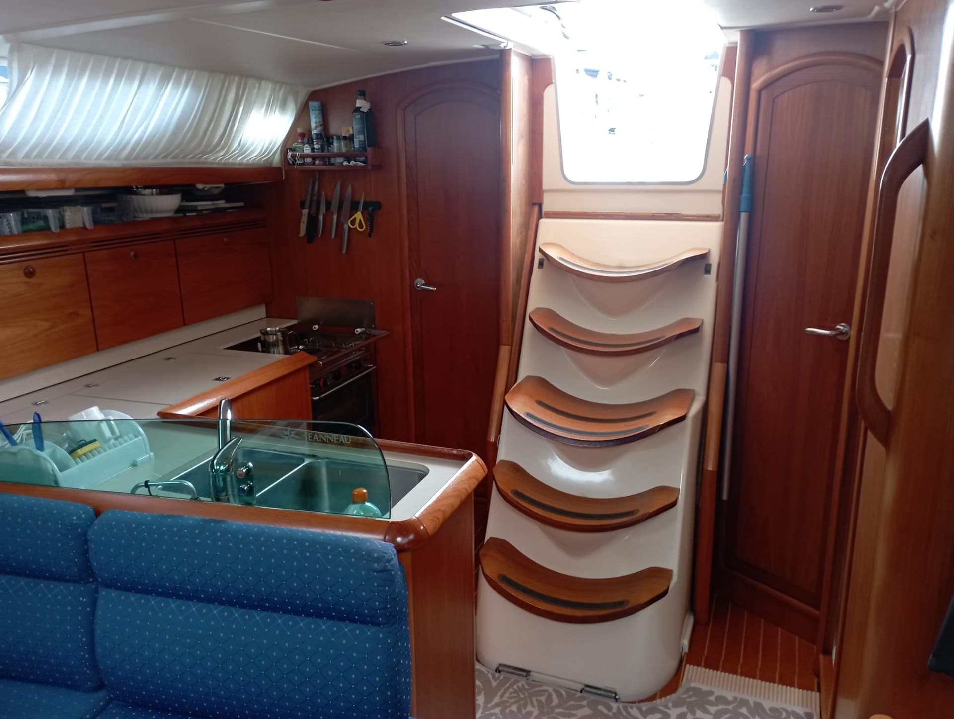 Jeanneau SUN ODYSSEY 43 usato - foto hero 8