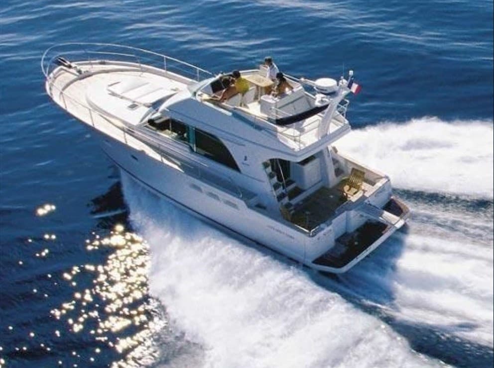 Beneteau Antares 13.80 - Detail View 1 Beneteau Antares 13.80 - Detail View 1