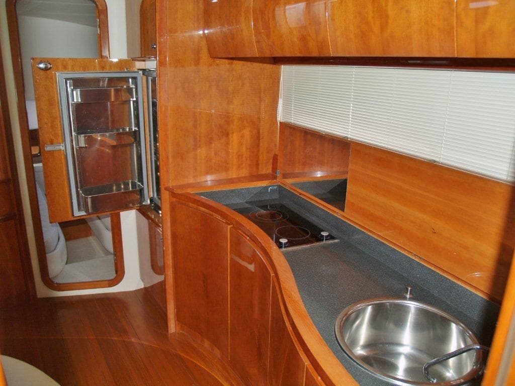 Pershing Pershing 46' - Deck View Pershing Pershing 46' - Deck View