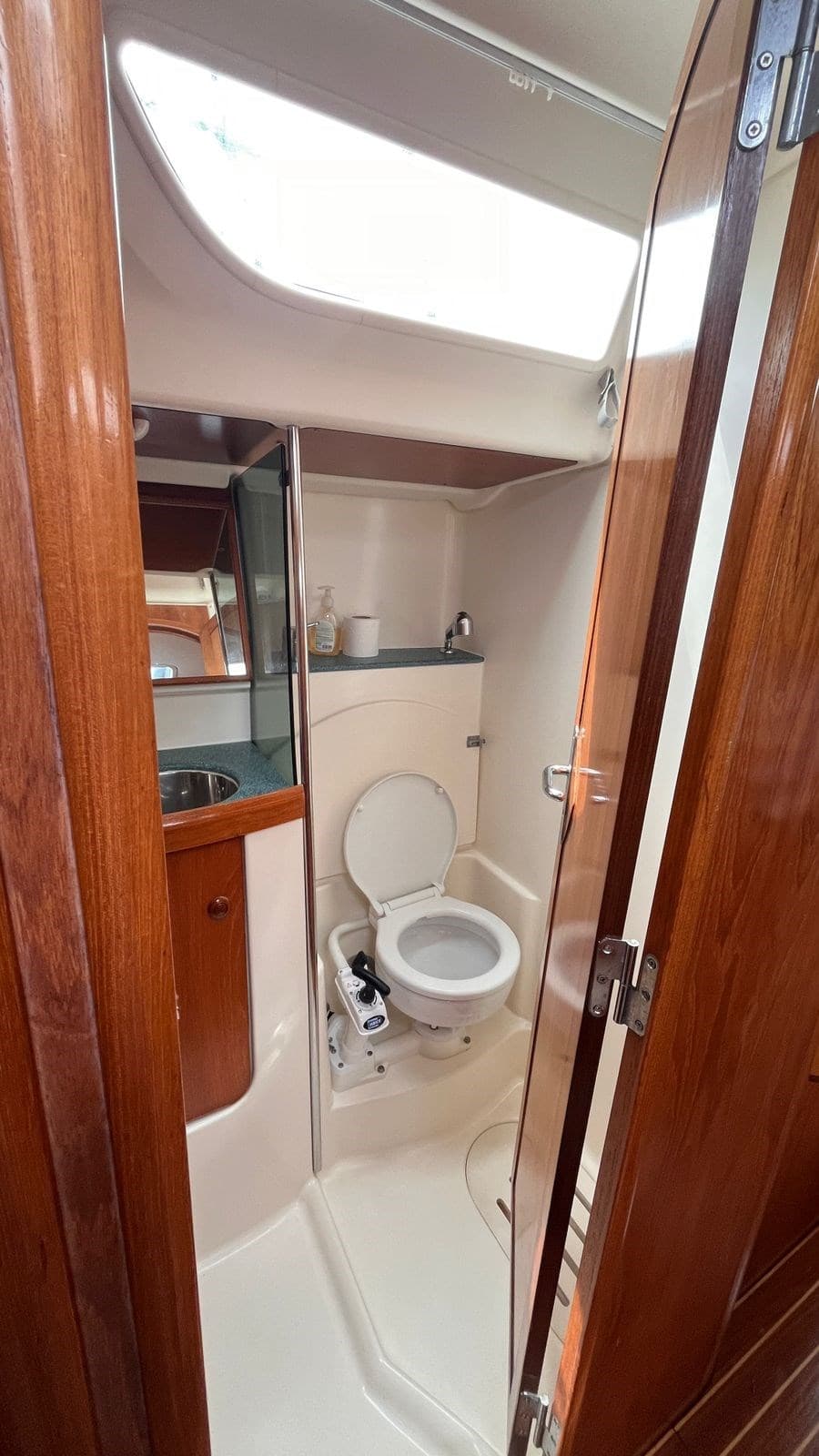Jeanneau SUN ODYSSEY 43 usato - foto hero 19